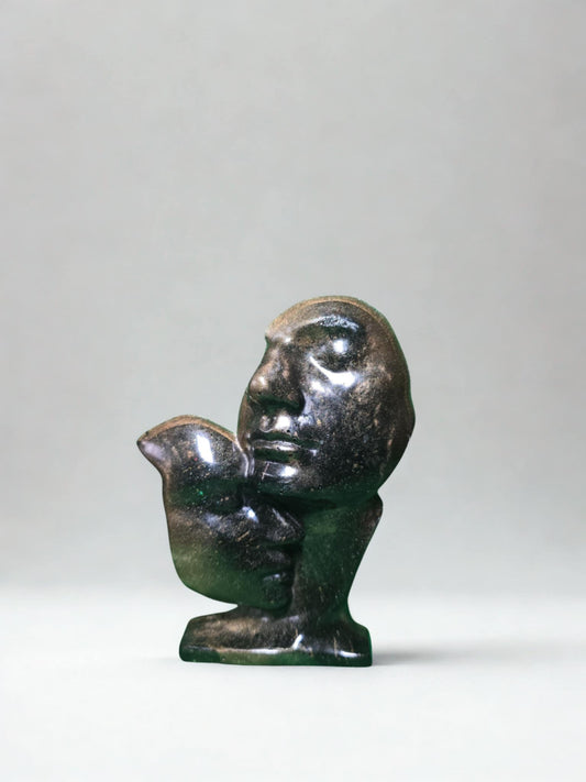 statuette en résine contemporaine