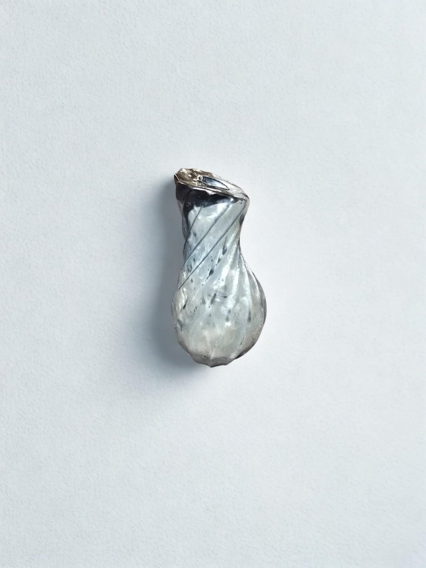 Vase en résine nacrée